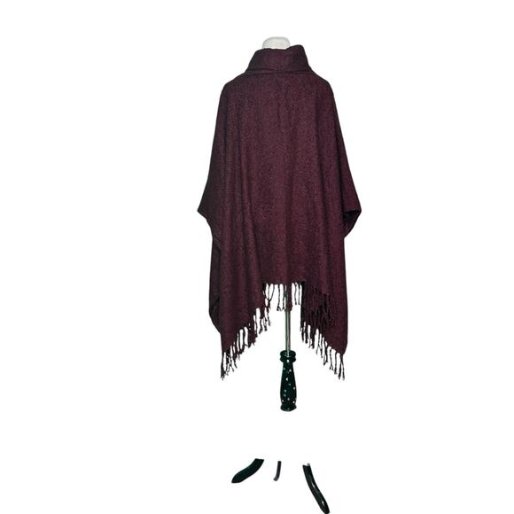 Vince Camuto burgundy turtle neck poncho One Size - Picture 12 of 14